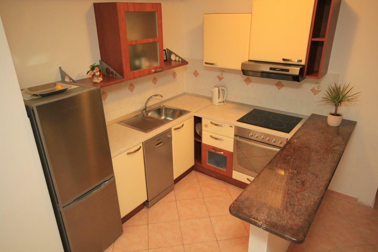 Comfort Sea View Apartment With Parking And Two Bedrooms บาชกาโวดา ภายนอก รูปภาพ