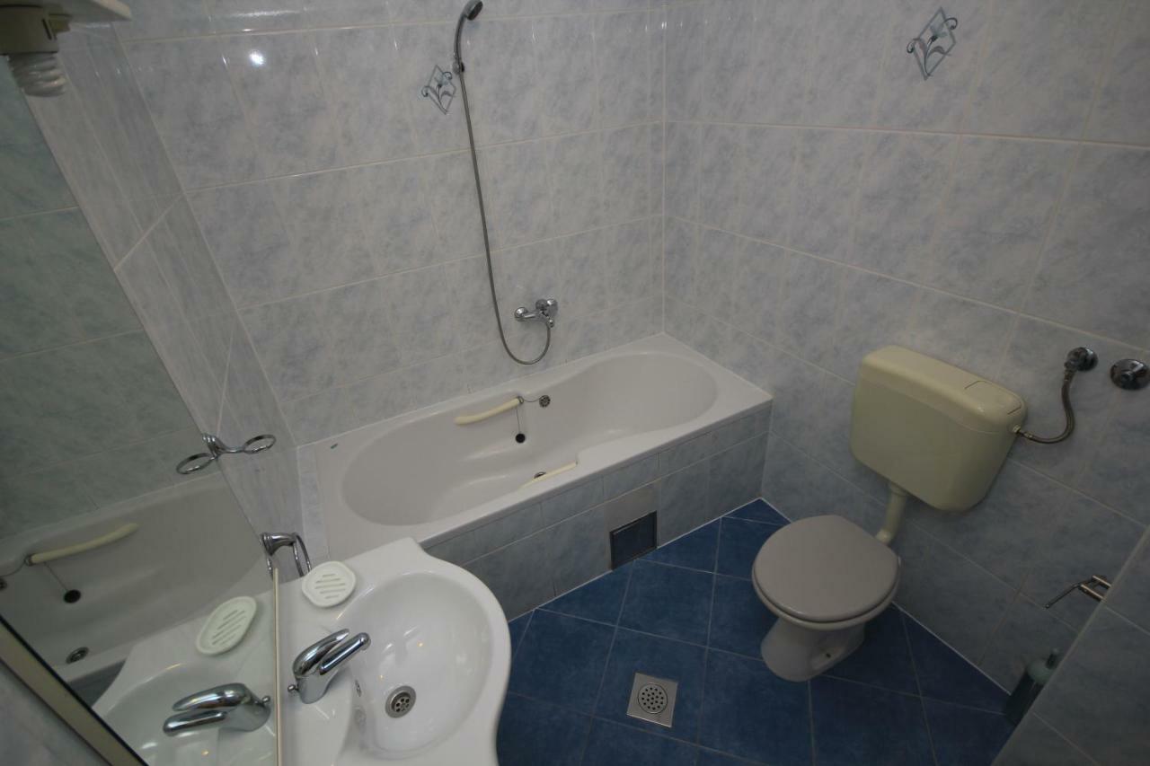 Comfort Sea View Apartment With Parking And Two Bedrooms บาชกาโวดา ภายนอก รูปภาพ